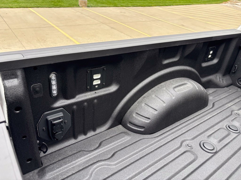 New 2027 Ford F350 Lariat w/ Black Appearance Package AWD/4WD image 12