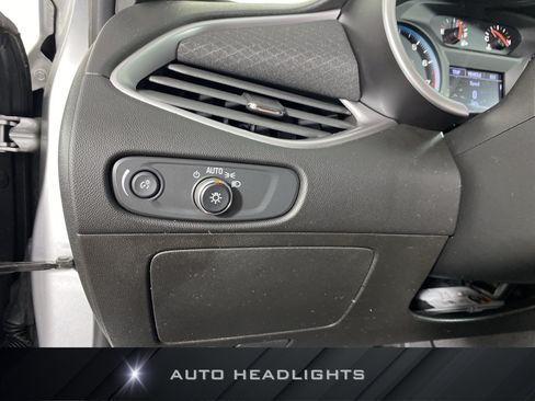 Used 2020 Chevrolet Malibu LS FWD image 24