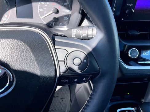 Used 2024 Toyota Corolla Cross LE w/ Moonroof Package image 24