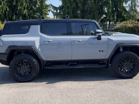 New 2025 GMC Hummer EV 3X w/ LPO, Roof Cross Rail Package image 78