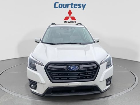 Used 2023 Subaru Forester Limited AWD/4WD image 10