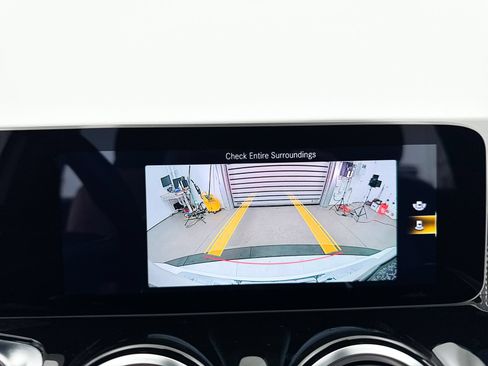 Used 2021 Mercedes-Benz GLB 250 image 23