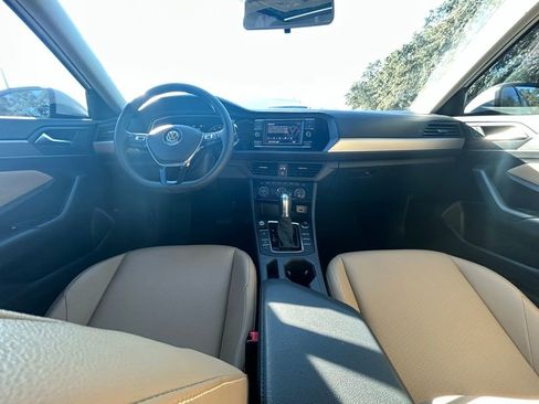 Used 2019 Volkswagen Jetta SE image 10
