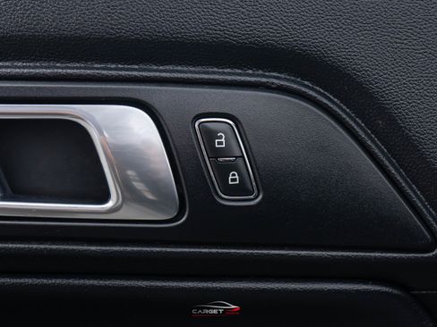 Used 2021 Ford Mustang Premium image 37