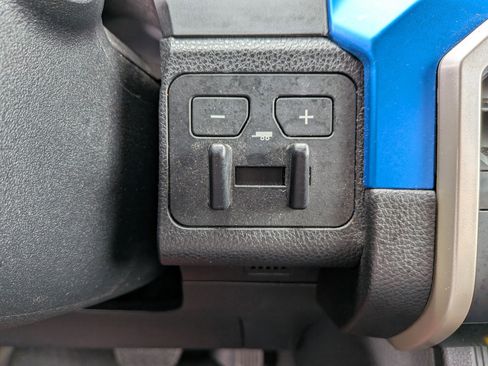 Used 2024 Toyota Tacoma TRD Off-Road w/ TRD Off Road Upgrade Package image 28