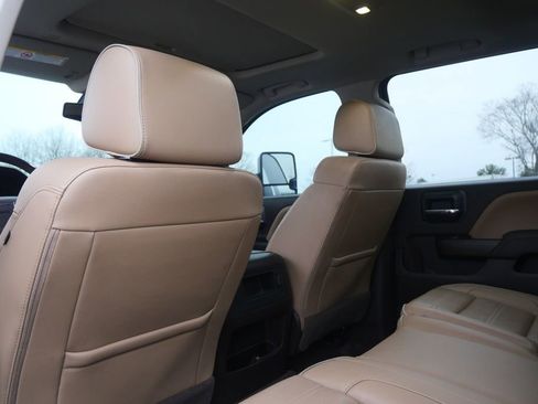 Used 2018 GMC Sierra 2500 Denali w/ Duramax Plus Package image 17