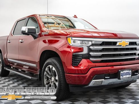 Used 2024 Chevrolet Silverado 1500 High Country w/ Technology Package AWD/4WD image 1