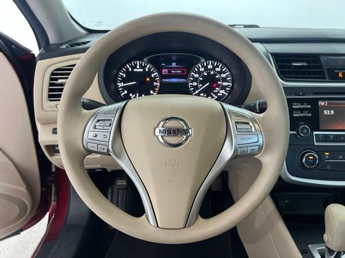 Used 2016 Nissan Altima 2.5 S w/ Power Driver Seat Package FWD image 11