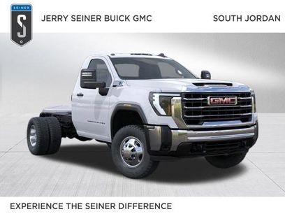 New 2026 GMC Sierra 3500 Pro w/ Convenience Package