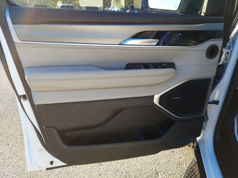 New 2026 Jeep Grand Wagoneer 4WD image 29