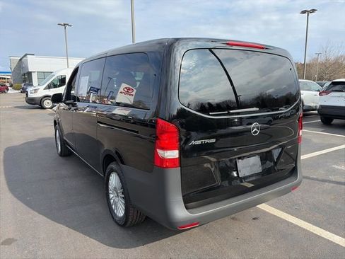 Used 2023 Mercedes-Benz Metris Passenger image 3