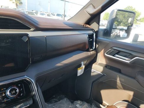 New 2026 GMC Sierra 3500 Denali w/ Denali Reserve Package AWD/4WD image 27