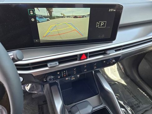 New 2026 Kia Sorento LX image 13