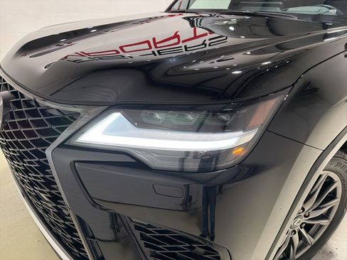 Used 2024 Lexus LX 600 F Sport AWD/4WD image 8