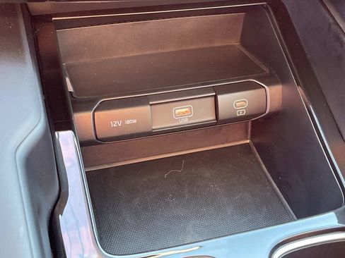 Certified 2025 Kia Telluride LX image 25