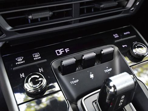 Used 2024 Porsche 911 Carrera 4S image 48