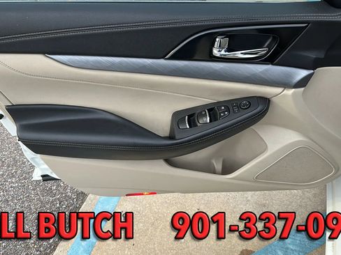 Used 2017 Nissan Maxima 3.5 SV w/ Dynamic Package image 9