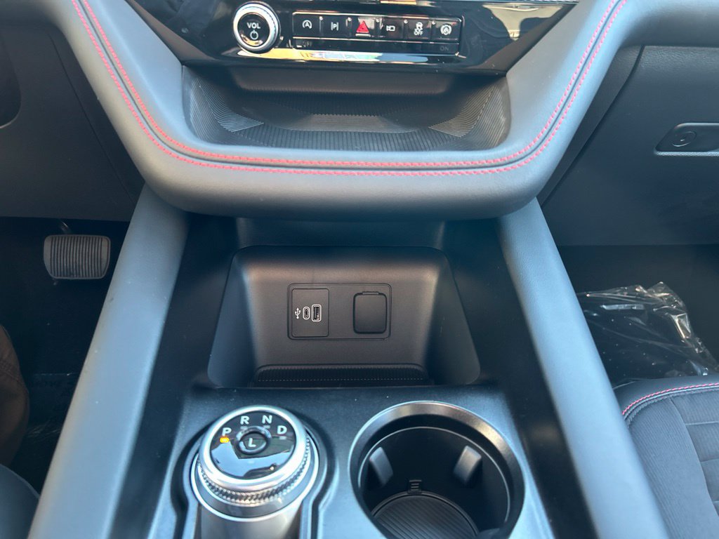 New 2027 Ford Explorer ST-Line AWD/4WD image 17