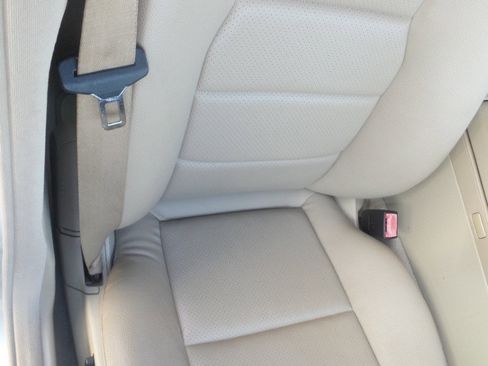 Used 2013 Mercedes-Benz C 250 Sport image 59