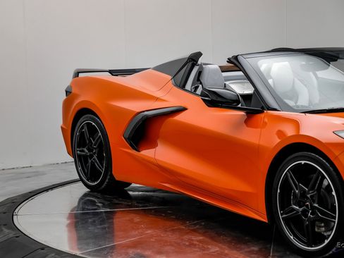 Used 2021 Chevrolet Corvette Stingray Premium Conv w/ Z51 Performance Package image 29