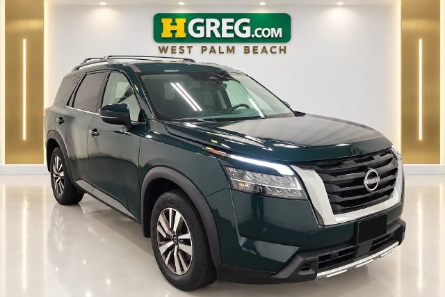 Used 2023 Nissan Pathfinder SL AWD/4WD image 4