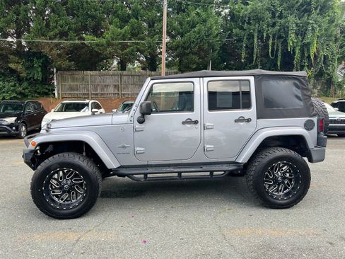 Used 2015 Jeep Wrangler Unlimited Sport image 7
