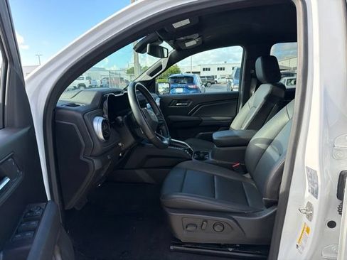 Used 2024 Chevrolet Colorado LT w/ LT Convenience Package III RWD image 10