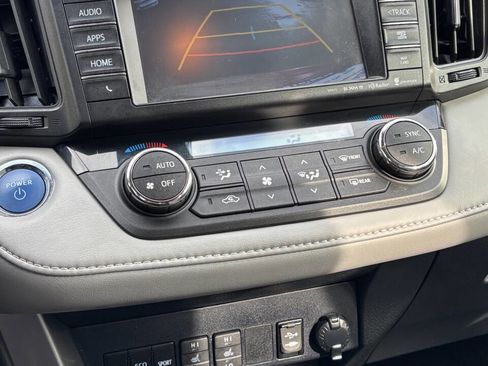 Used 2018 Toyota RAV4 XLE image 25