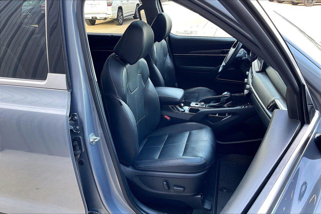 Used 2022 Kia Telluride SX w/ Towing Package AWD/4WD image 7