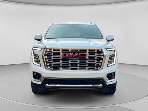 Used 2026 GMC Yukon Denali w/ Denali Reserve Package AWD/4WD image 8
