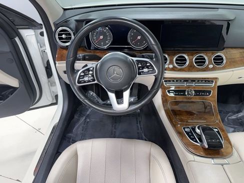 Used 2019 Mercedes-Benz E 300 4MATIC image 16