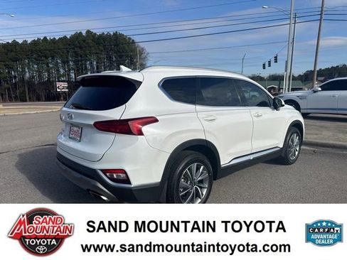 Used 2019 Hyundai Santa Fe SEL image 3