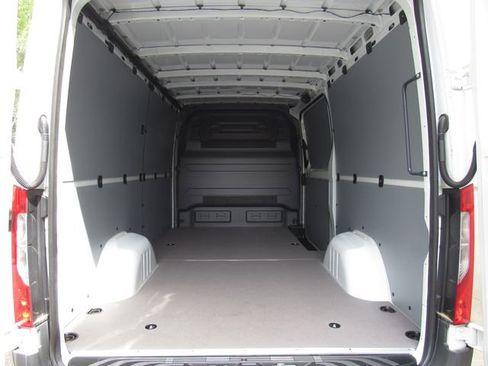 Certified 2025 Mercedes-Benz Sprinter 2500 image 22