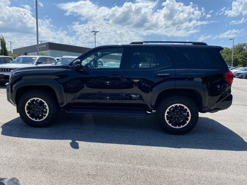 Used 2025 Toyota 4Runner TRD Off-Road Premium AWD/4WD image 4