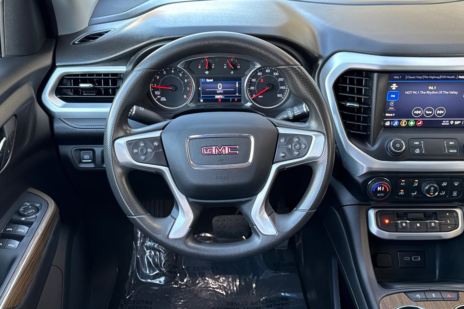 Certified 2023 GMC Acadia SLE w/ LPO, Cargo Package FWD image 15