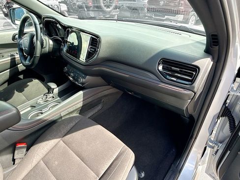 Used 2025 Dodge Durango GT image 34