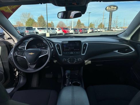Used 2024 Chevrolet Malibu LT image 28