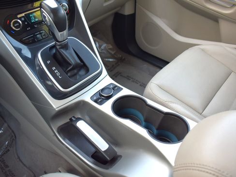 Used 2013 Ford C-MAX Energi SEL FWD image 28