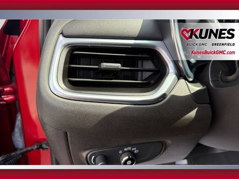 Used 2023 Chevrolet Equinox LT AWD/4WD image 27