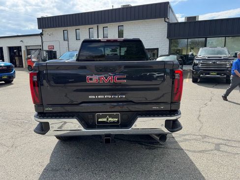 New 2026 GMC Sierra 2500 SLT w/ SLT Premium Package AWD/4WD image 4