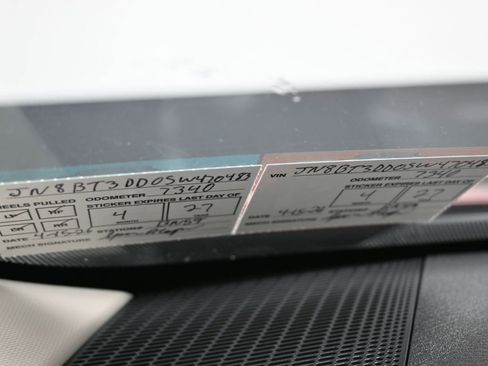 Used 2025 Nissan Rogue Platinum image 10