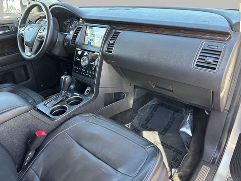 Used 2017 Ford Flex Limited image 12