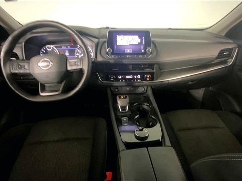 Used 2025 Nissan Rogue SV AWD/4WD image 16