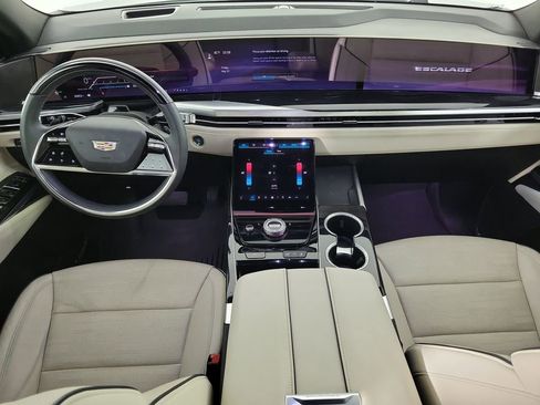 Certified 2025 Cadillac Escalade Sport w/ Touring Package AWD/4WD image 15