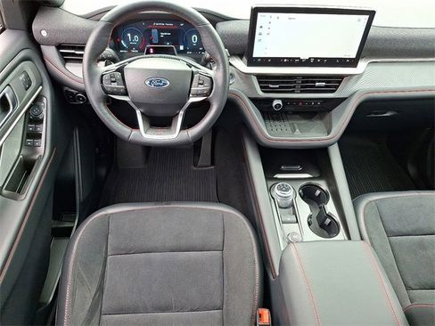 Certified 2025 Ford Explorer ST image 11