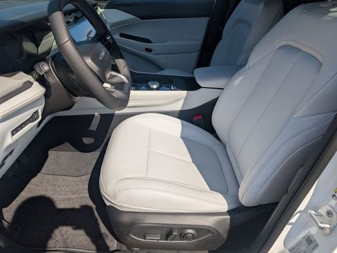 New 2026 Jeep Cherokee Limited image 11