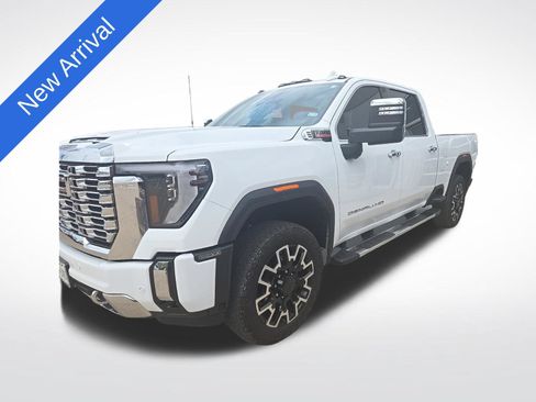 Used 2024 GMC Sierra 2500 Denali w/ Denali Reserve Package AWD/4WD image 1