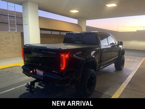 Used 2021 GMC Sierra 1500 AT4 w/ AT4 Premium Package image 4