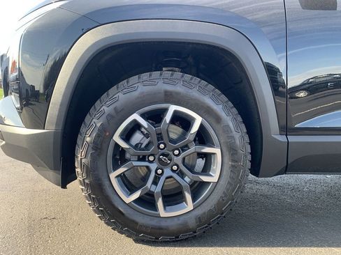 New 2026 Chevrolet Equinox ACTIV w/ Convenience Package III image 18