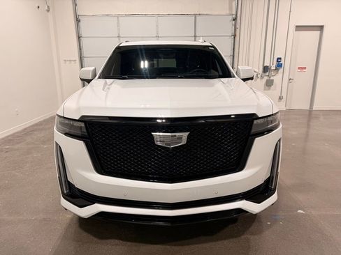 Used 2023 Cadillac Escalade Sport w/ LPO, ONYX Package AWD/4WD image 2